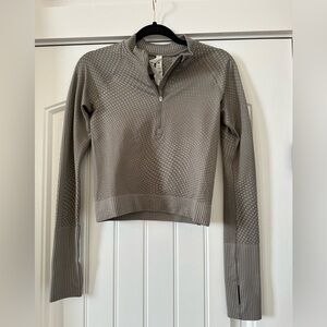 Lululemon cropped 1/4 zip in rover size 4